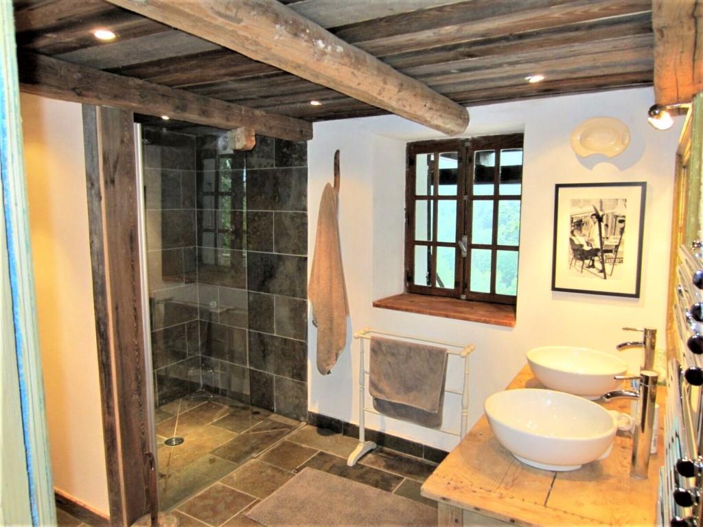 salle-de-douches.jpg